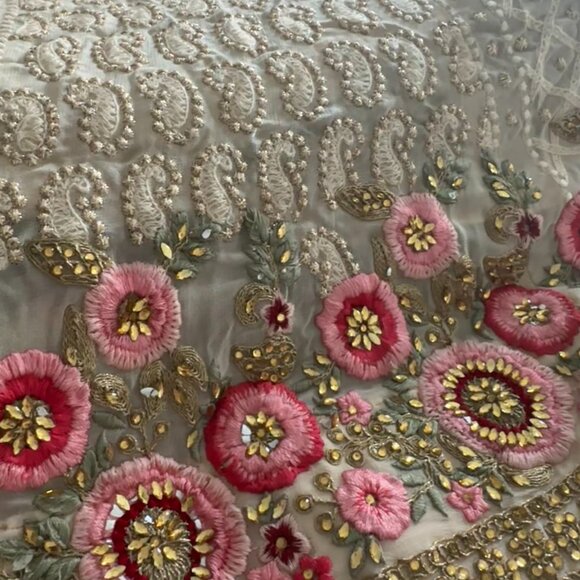 Elegant Cream and Pink Embroidered Lehenga - Picture 2 of 7